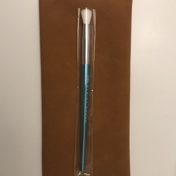 NWT Elaina Badro makeup brush trio with case - Picture 4 of 5